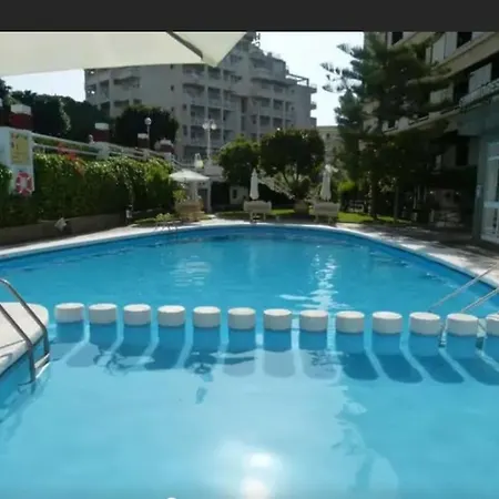 Apartment Salou, Piso De 3 Con Piscina. *